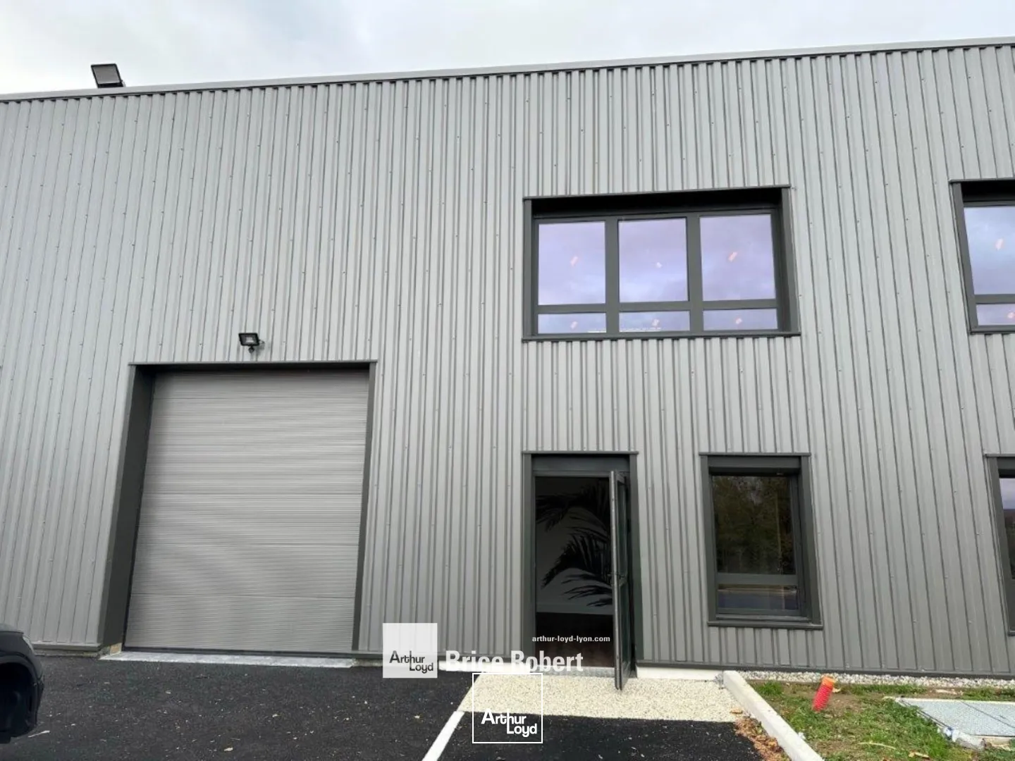 Locaux d'activité & Entrepôts - Location - BOURGOIN JALLIEU - 38300 - 234-234 - 7663930