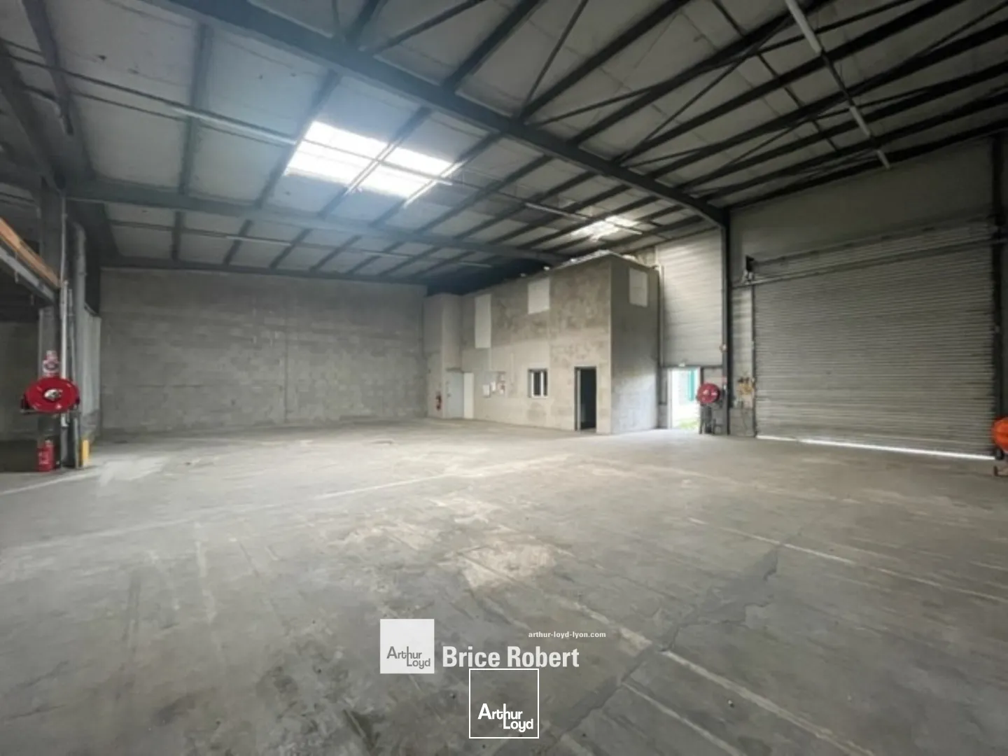 Locaux d'activité & Entrepôts - Location - TOUSSIEU - 69780 - 1000-1000 - 7663936