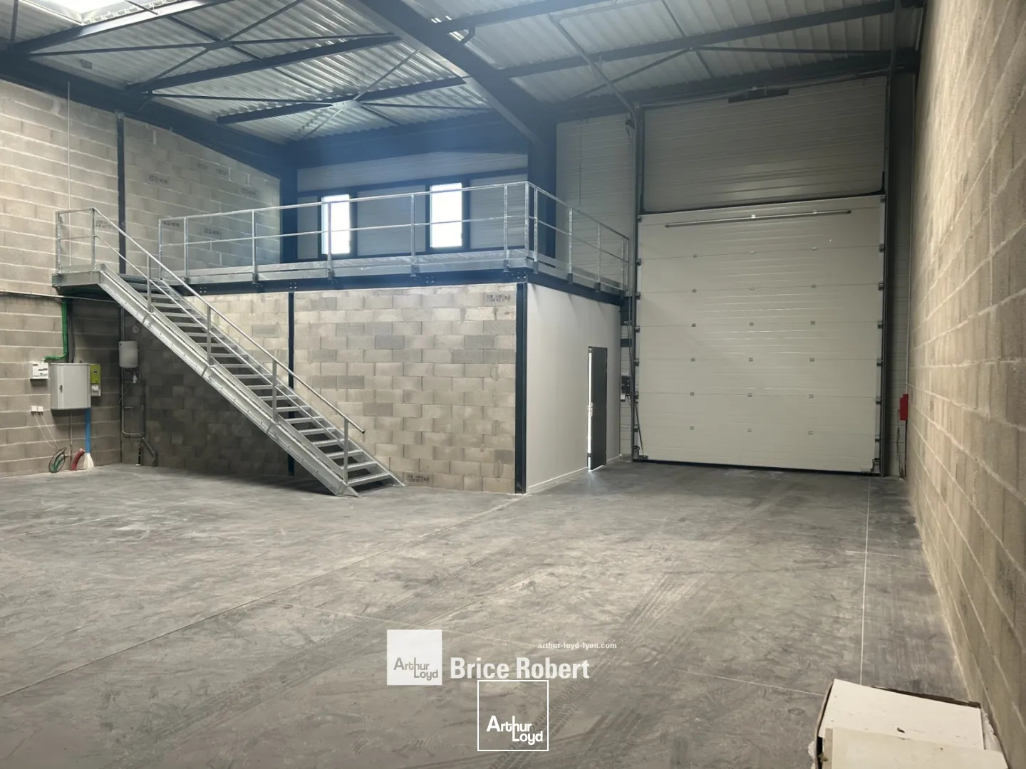 Locaux d'activité & Entrepôts - Location - CHASSIEU - 69680 - 229-229 - 7663941