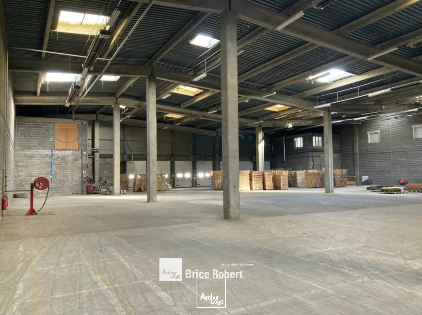 Locaux d'activité & Entrepôts - Location - ARNAS - 69400 - 2000-4680 - 7663964