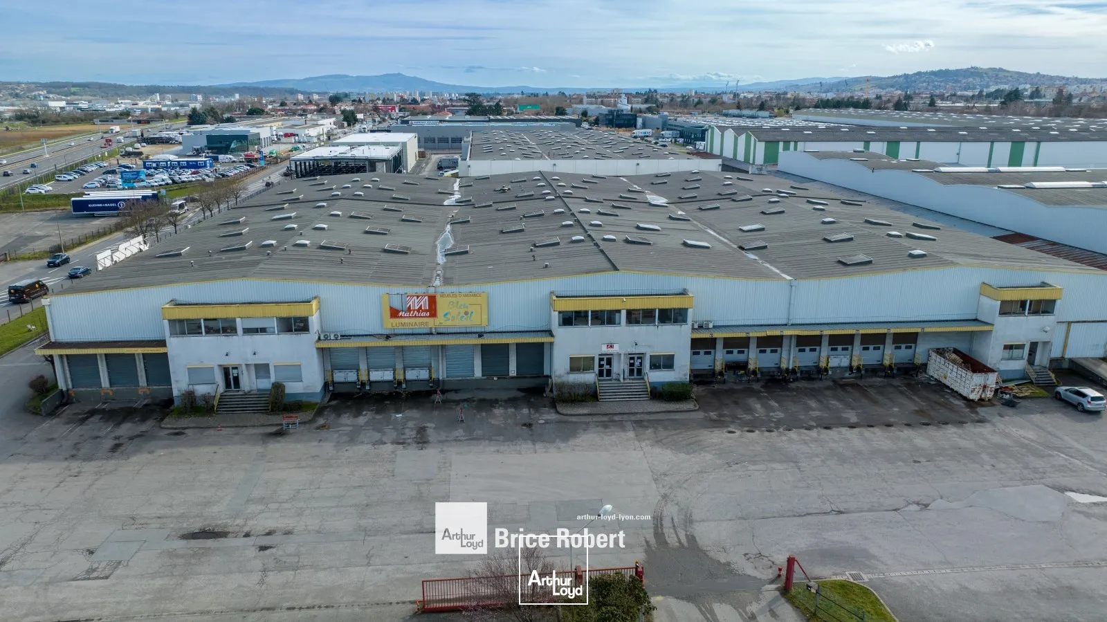 Locaux d'activité & Entrepôts - Location - ARNAS - 69400 - 2000-4680 - 7663968