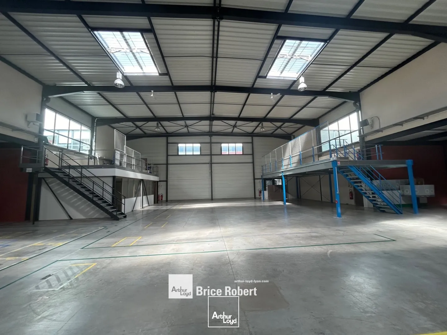 Locaux d'activité & Entrepôts - Location - SAINT PRIEST - 69800 - 203.14-1990.3 - 7664077