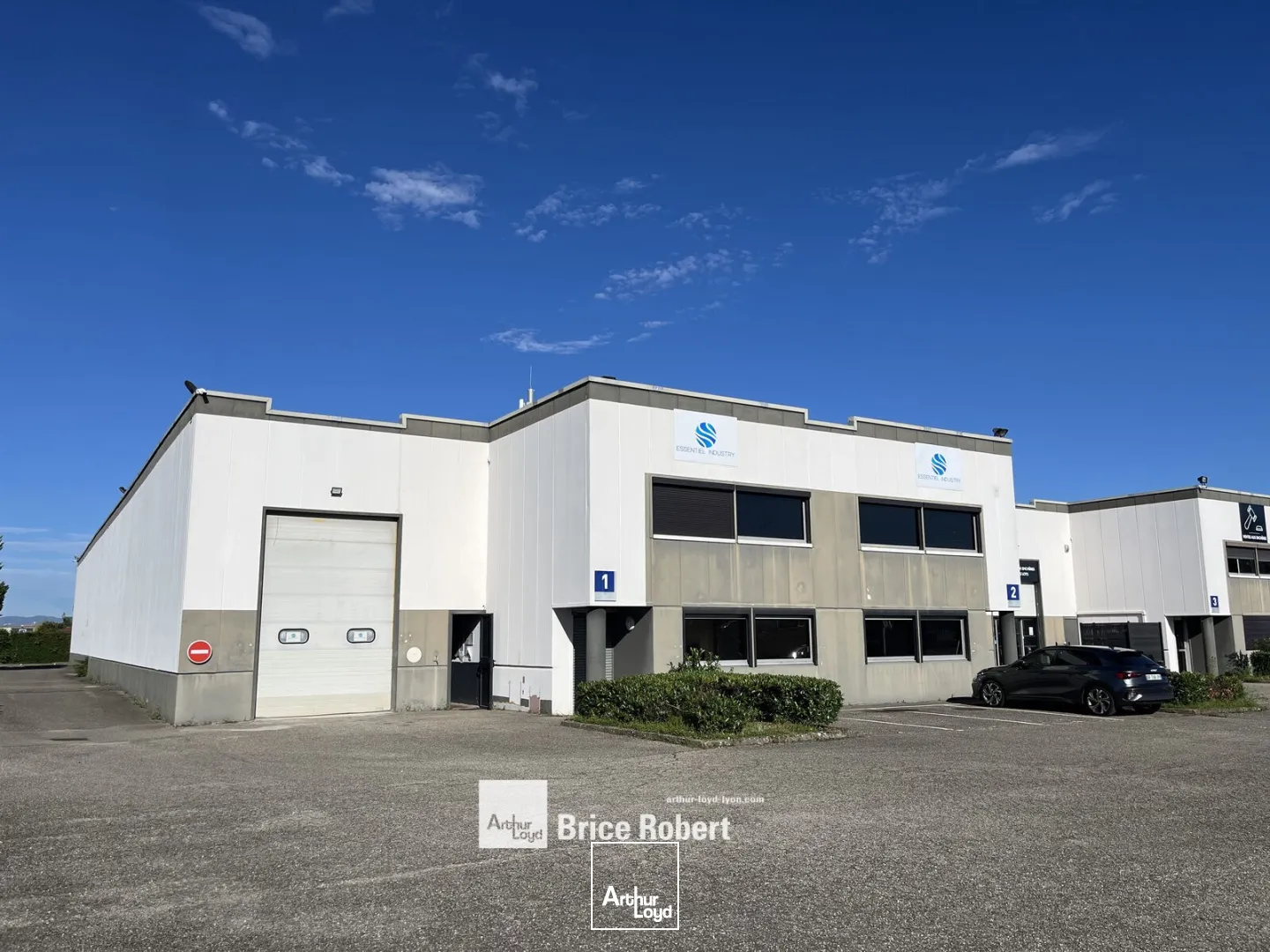 Locaux d'activité & Entrepôts - Location - DECINES CHARPIEU - 69150 - 363-2289 - 7664122