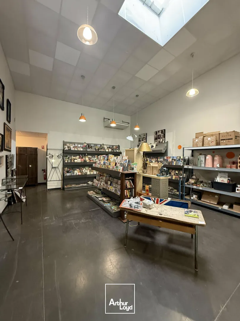 Locaux commerciaux - Location - SARLAT-LA-CANÉDA - 24200 - 600-600 - 7664265