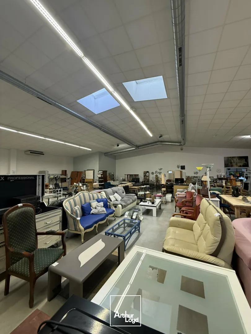 Locaux commerciaux - Location - SARLAT-LA-CANÉDA - 24200 - 600-600 - 7664271