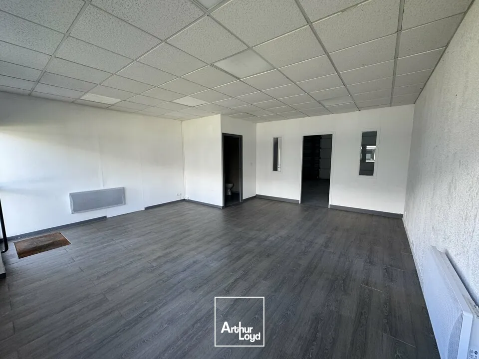 Locaux d'activité & Entrepôts - Location - SAINT CYR SUR LOIRE - 37540 - 82-82 - 7664368