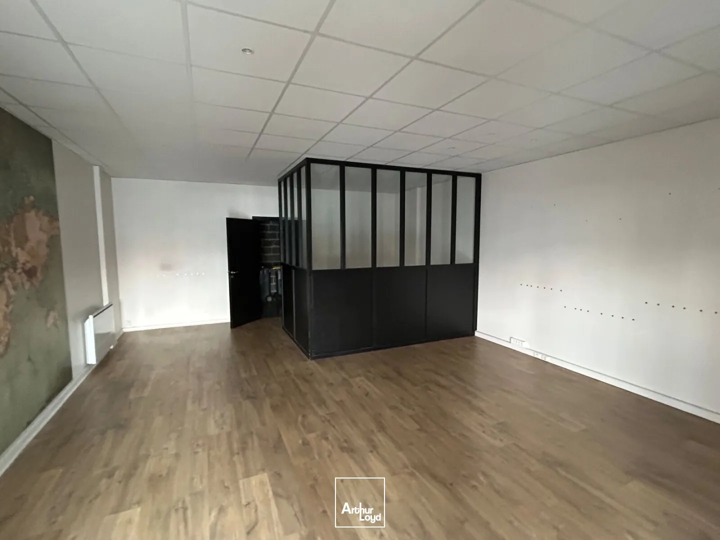 Locaux commerciaux - Location - MARCQ EN BAROEUL - 59700 - 65.8-190.8 - 7664685