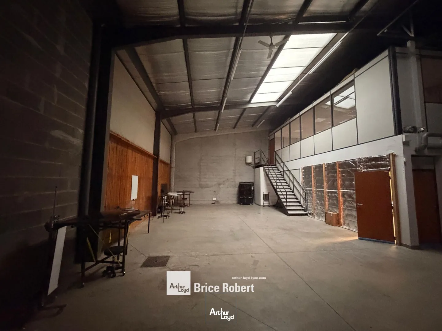 Locaux d'activité & Entrepôts - Location - DECINES CHARPIEU - 69150 - 238-238 - 7664833