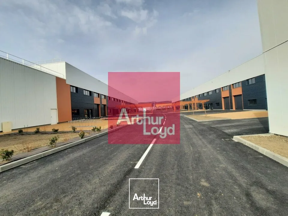 Locaux d'activité & Entrepôts - Location - CLERMONT FERRAND - 63100 - 571-571 - 7664968