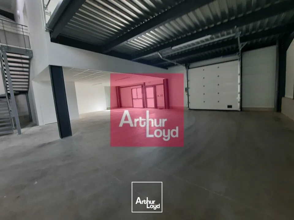 Locaux d'activité & Entrepôts - Location - CLERMONT FERRAND - 63100 - 323-323 - 7664972