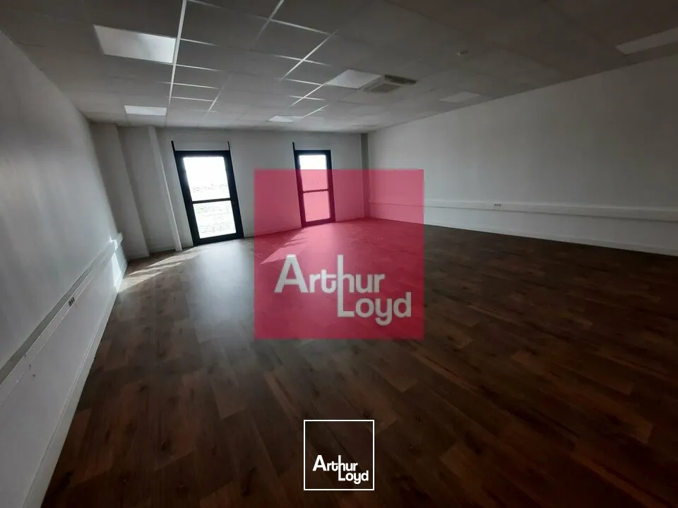 Locaux d'activité & Entrepôts - Location - CLERMONT FERRAND - 63100 - 323-323 - 7664973