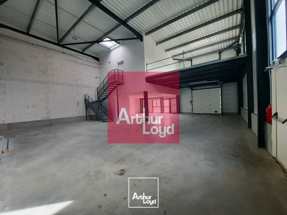 Locaux d'activité & Entrepôts - Location - CLERMONT FERRAND - 63100 - 323-323 - 7664970