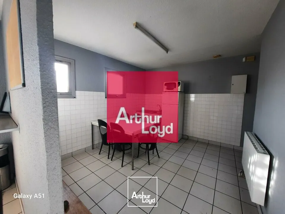 Locaux d'activité & Entrepôts - Vente - PONT-DU-CHÂTEAU - 63430 - 2500-2500 - 7664980