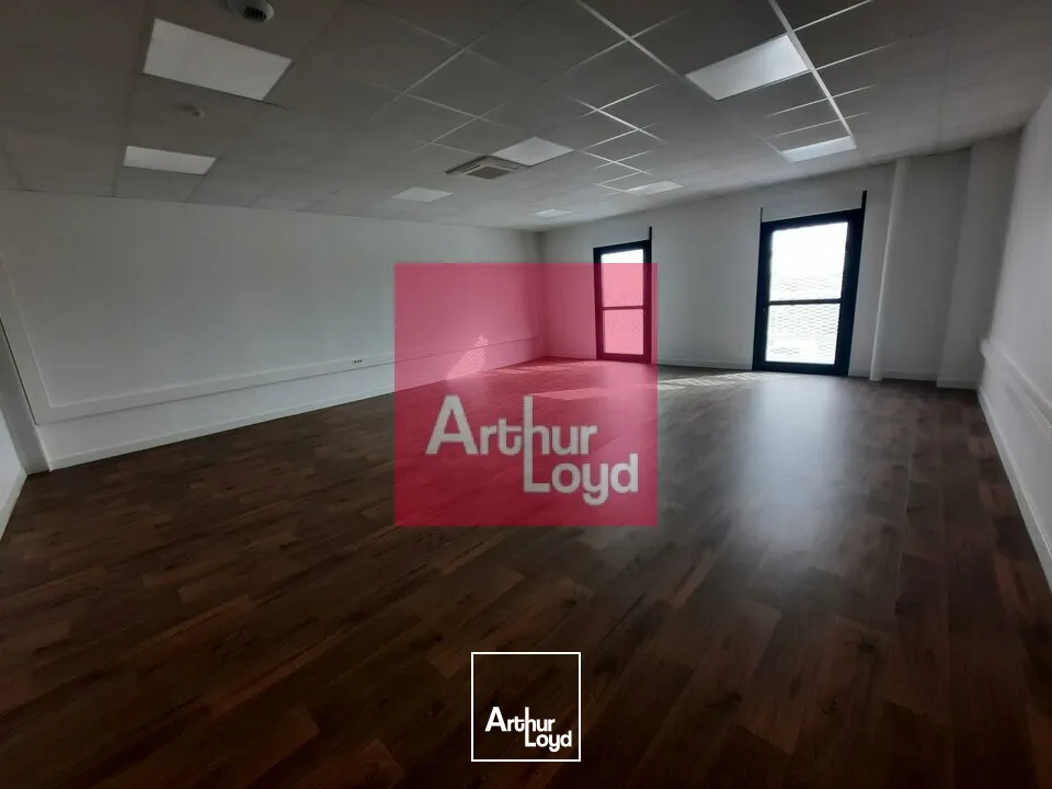 Locaux d'activité & Entrepôts - Location - CLERMONT FERRAND - 63100 - 325-325 - 7664985