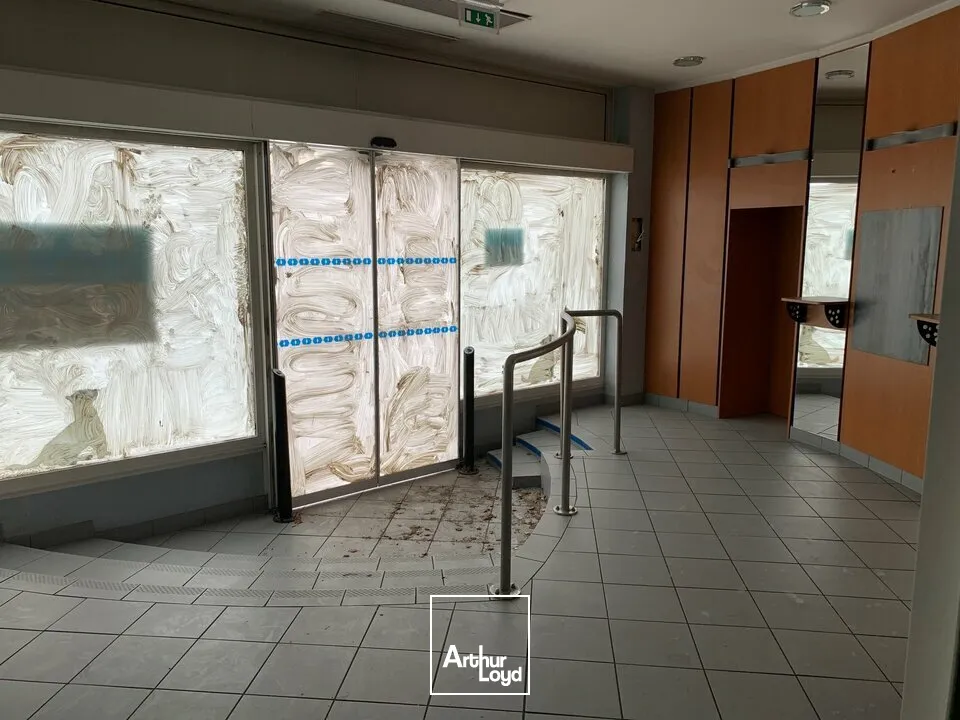 Locaux commerciaux - Location - BOURGES - 18000 - 370-370 - 7665222