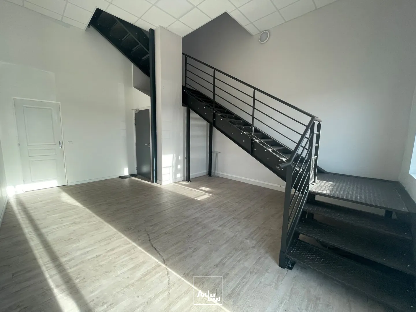 Locaux d'activité & Entrepôts - Location - PERSAN - 95340 - 207.5-207.5 - 7665285