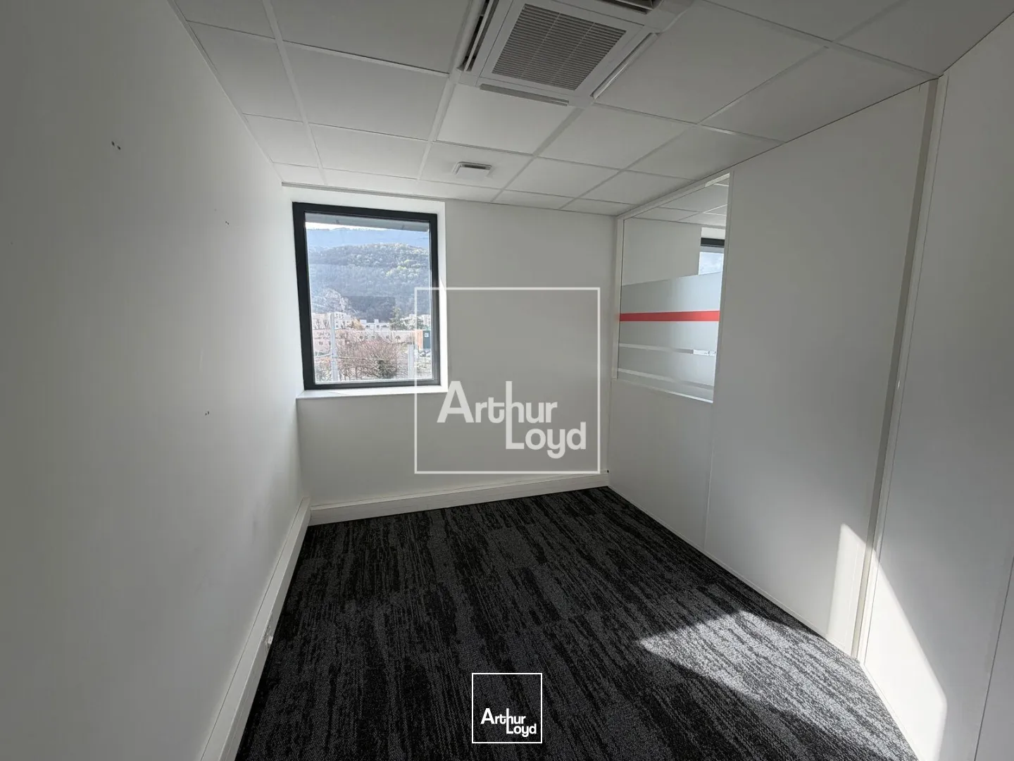 Bureaux - Location - SEYSSINET PARISET - 38170 - 106.51-526.19 - 7665355