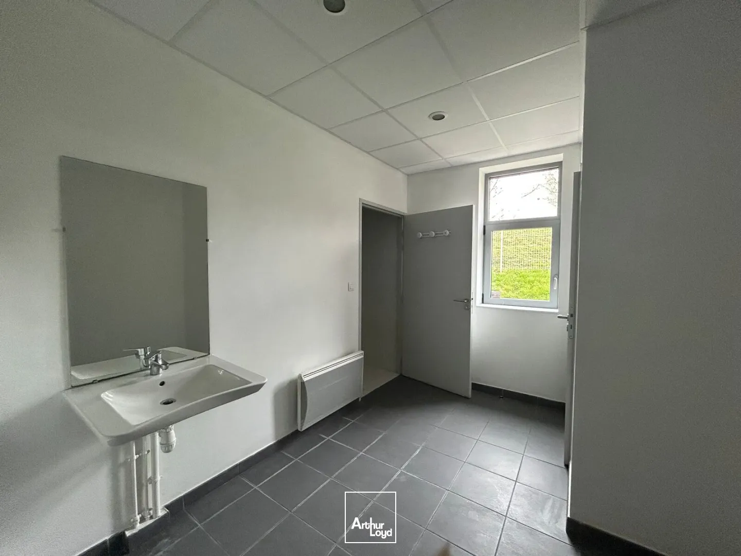 Locaux d'activité & Entrepôts - Location - SAINT NAZAIRE - 44600 - 1116-1116 - 7665526