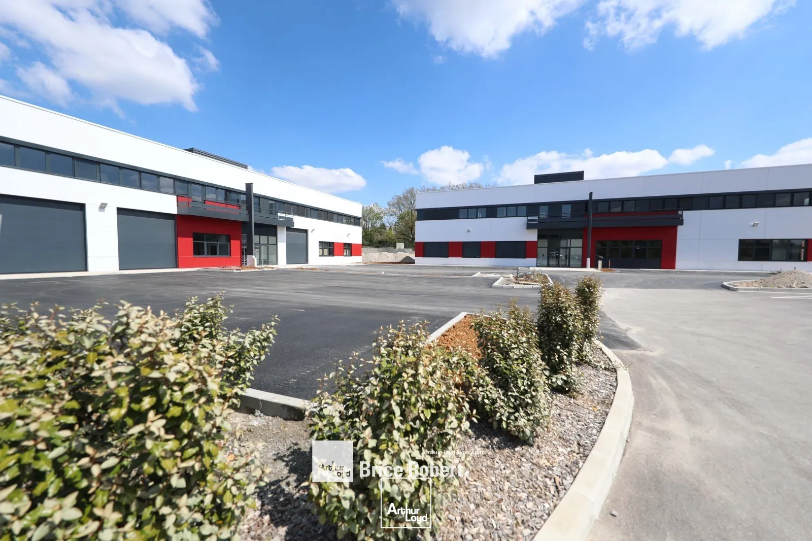 Locaux d'activité & Entrepôts - Location - DARDILLY - 69570 - 211-2375 - 7665882