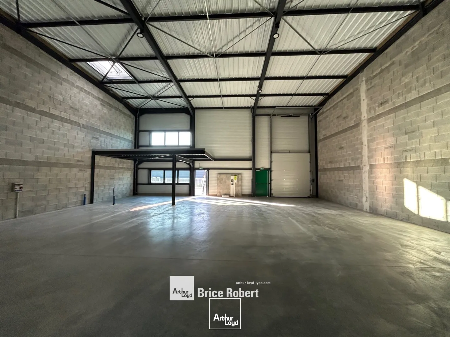 Locaux d'activité & Entrepôts - Location - VOURLES - 69390 - 182.55-182.55 - 7665892