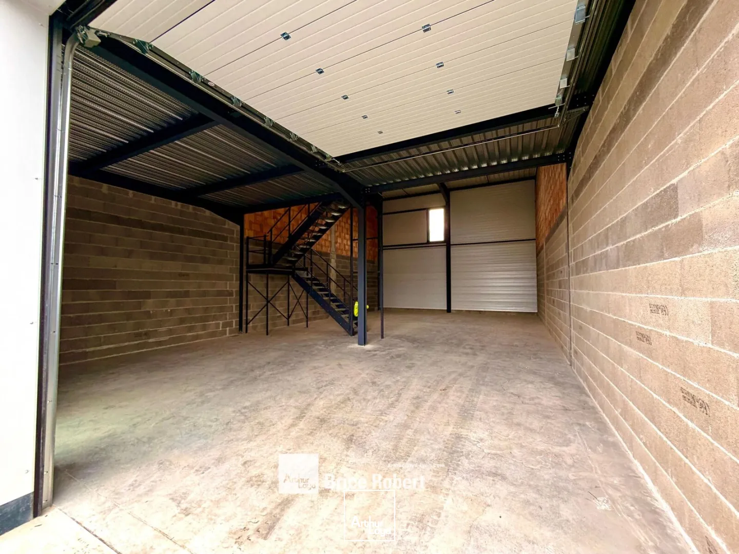 Locaux d'activité & Entrepôts - Location - SAINT GENIS LAVAL - 69230 - 223-223 - 7665909