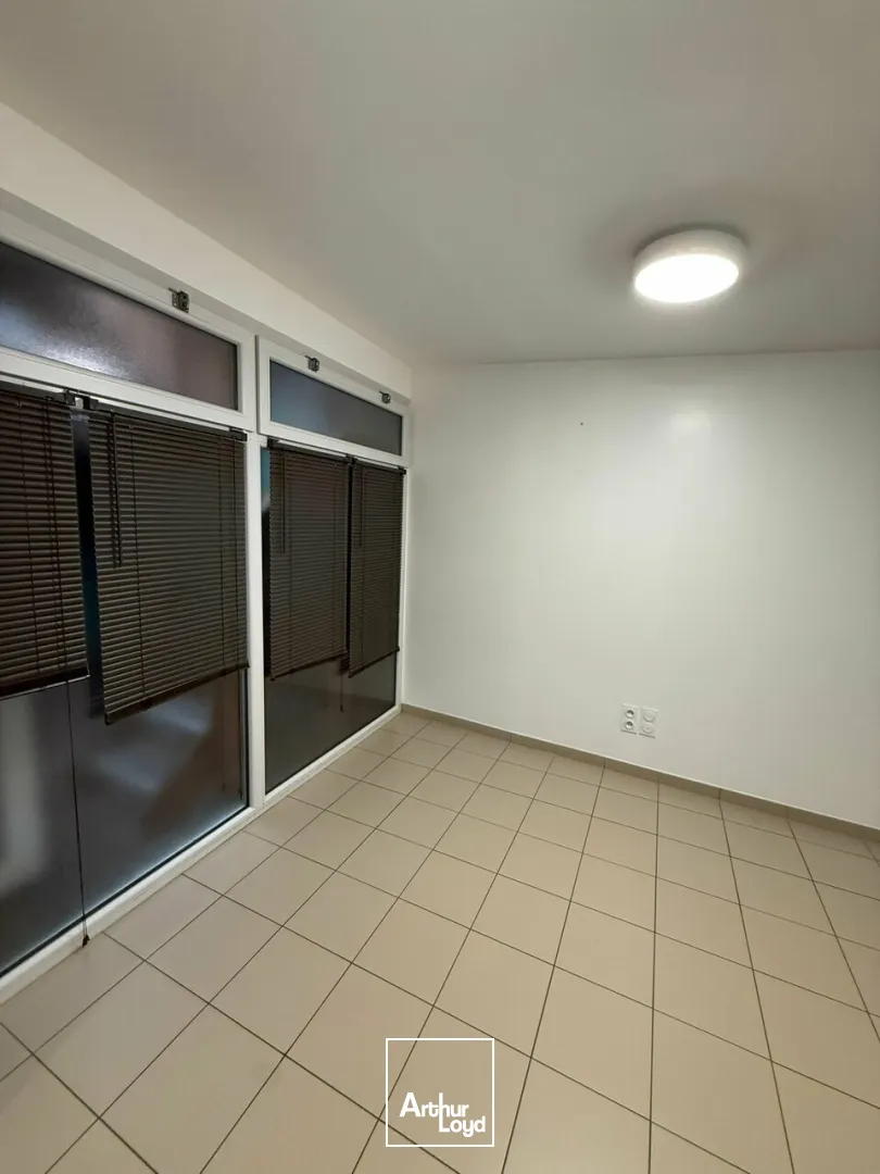 Bureaux - Location - BRIVE-LA-GAILLARDE - 19100 - 35-35 - 7666023