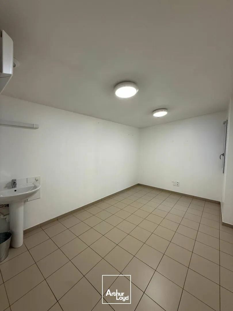 Bureaux - Location - BRIVE-LA-GAILLARDE - 19100 - 35-35 - 7666022