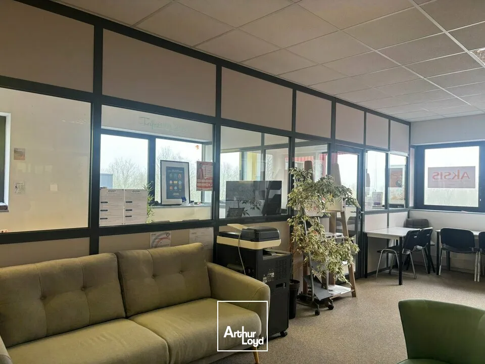 Bureaux - Location - LA ROCHE-SUR-YON - 85000 - 140-140 - 7666068