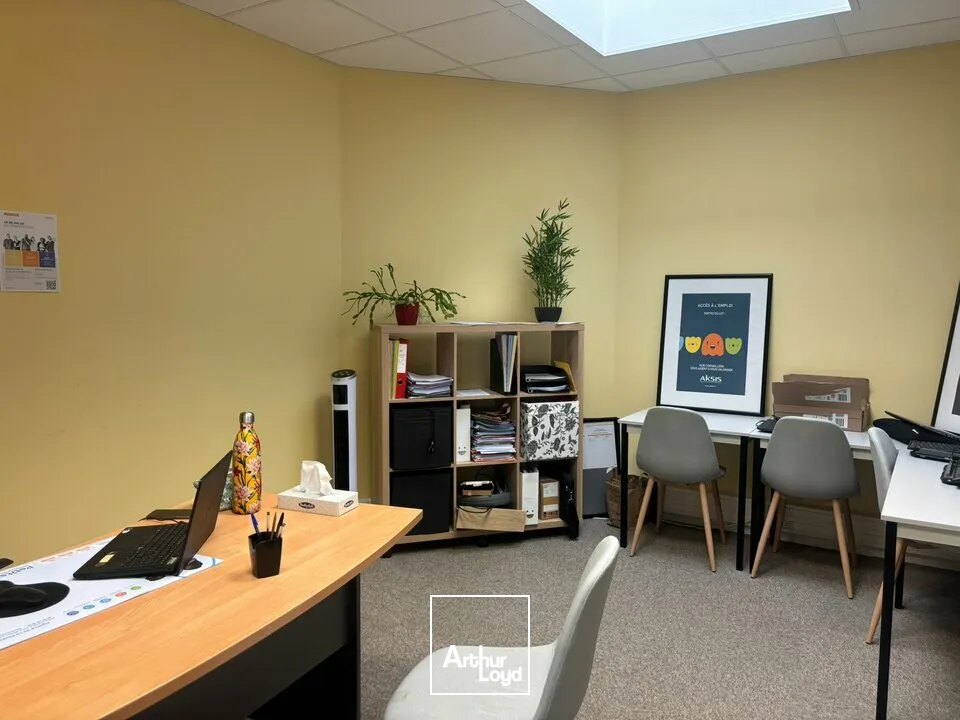 Bureaux - Location - LA ROCHE-SUR-YON - 85000 - 140-140 - 7666067