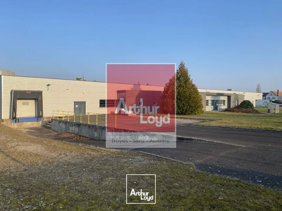 Locaux d'activité & Entrepôts - Location - FONTAINE-LES-GRES - 10280 - 2500-5000 - 7666115