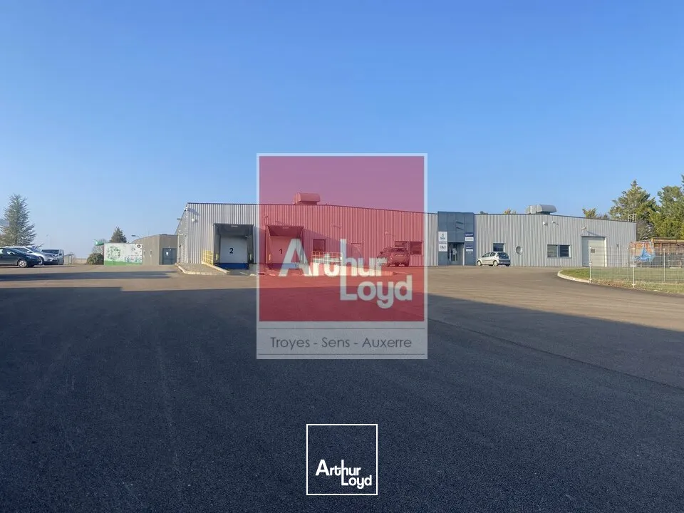 Locaux d'activité & Entrepôts - Location - FONTAINE-LES-GRES - 10280 - 2500-5000 - 7666120