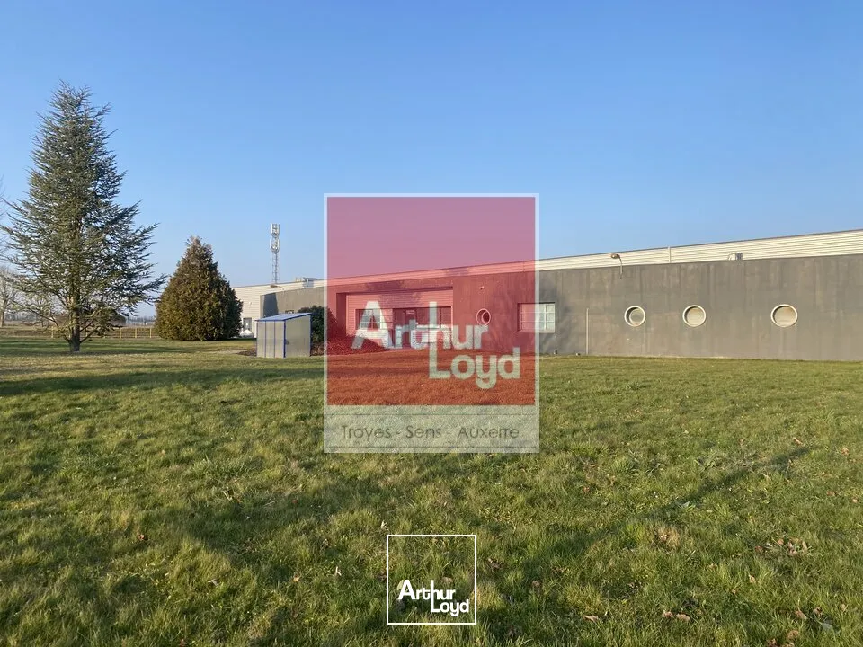 Locaux d'activité & Entrepôts - Location - FONTAINE-LES-GRES - 10280 - 2500-5000 - 7666119