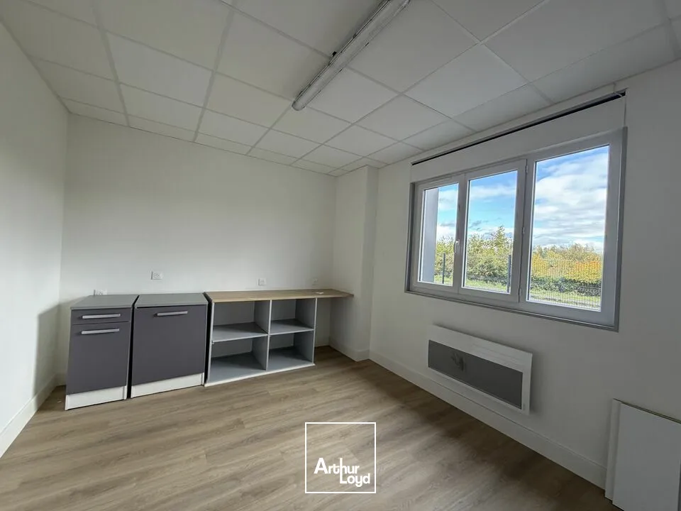 Locaux d'activité & Entrepôts - Location - BOURGES - 18000 - 500-500 - 7666137