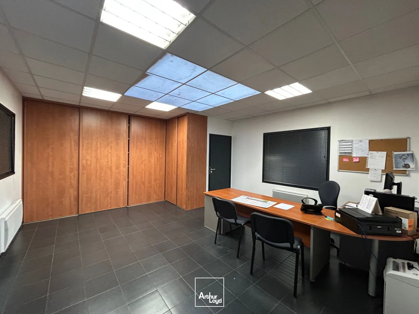 Locaux d'activité & Entrepôts - Location - SAINT QUENTIN - 02100 - 349-349 - 7666164