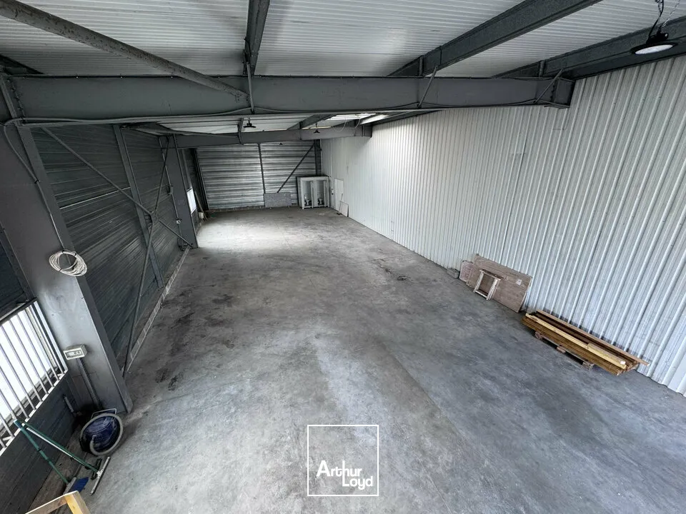 Locaux d'activité & Entrepôts - Location - L'ISLE-D'ESPAGNAC - 16340 - 300-300 - 7666191