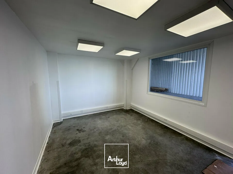 Locaux d'activité & Entrepôts - Location - L'ISLE-D'ESPAGNAC - 16340 - 300-300 - 7666192