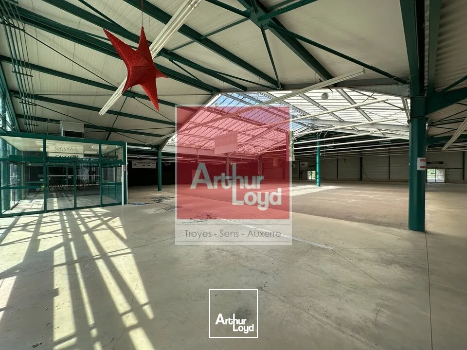 Locaux commerciaux - Location - ROMILLY SUR SEINE - 10100 - 5786-5786 - 7667785