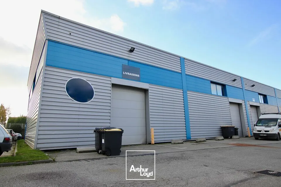 Locaux d'activité & Entrepôts - Location - HARFLEUR - 76700 - 240-240 - 7667834