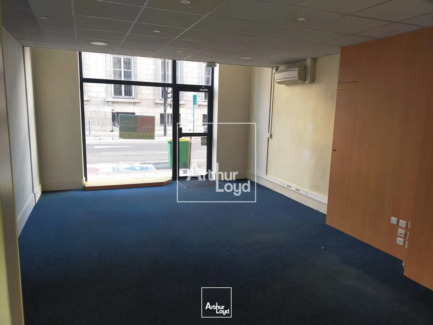 Locaux commerciaux - Location - GRENOBLE - 38000 - 84-84 - 7668076