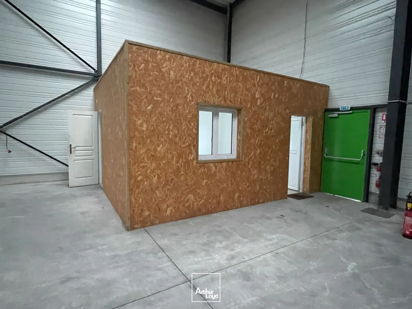 Locaux d'activité & Entrepôts - Location - GUICHAINVILLE - 27930 - 240-240 - 7668296