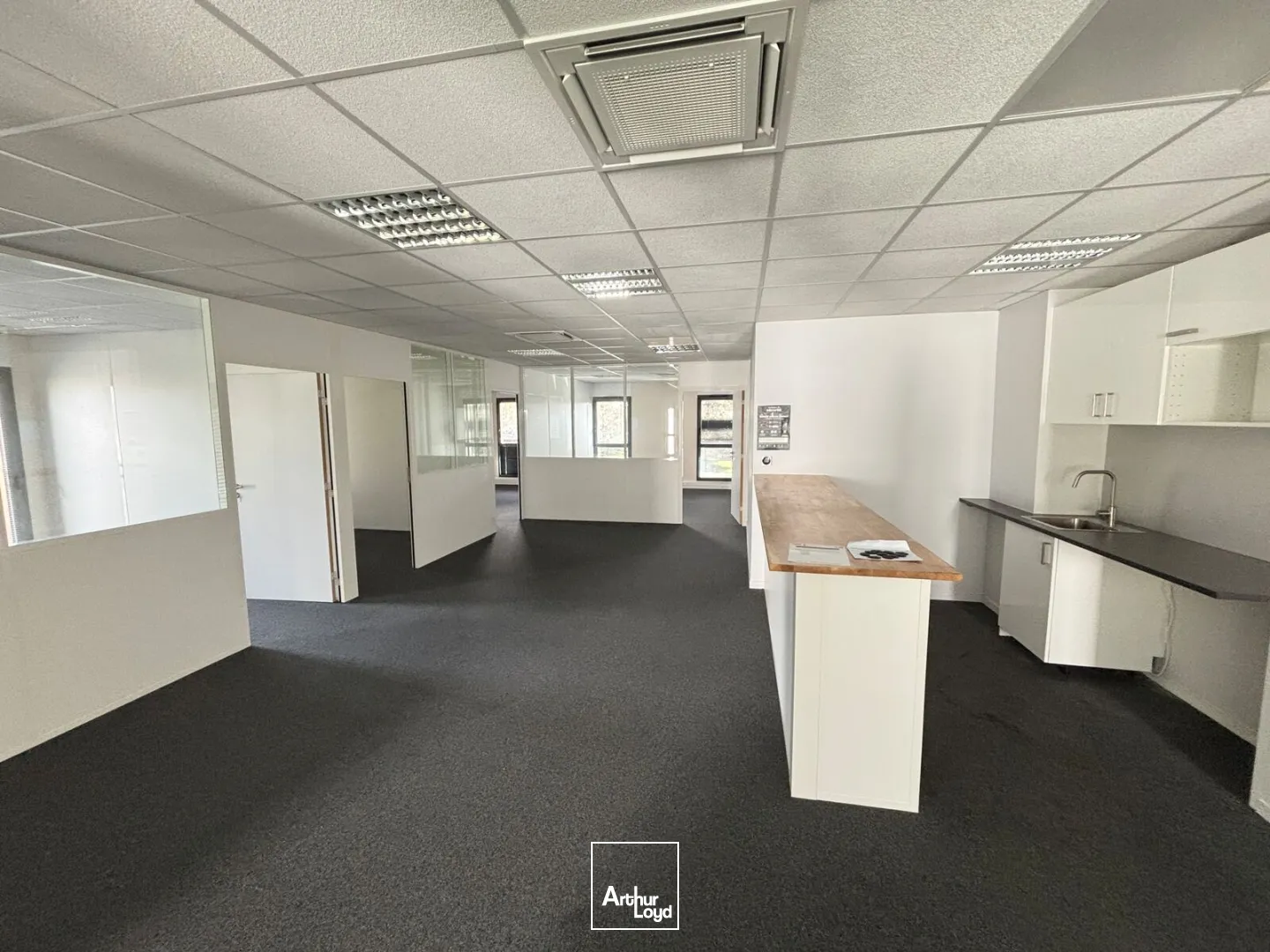 Bureaux - Location - LA CHAPELLE SUR ERDRE - 44240 - 70-1074 - 7668378