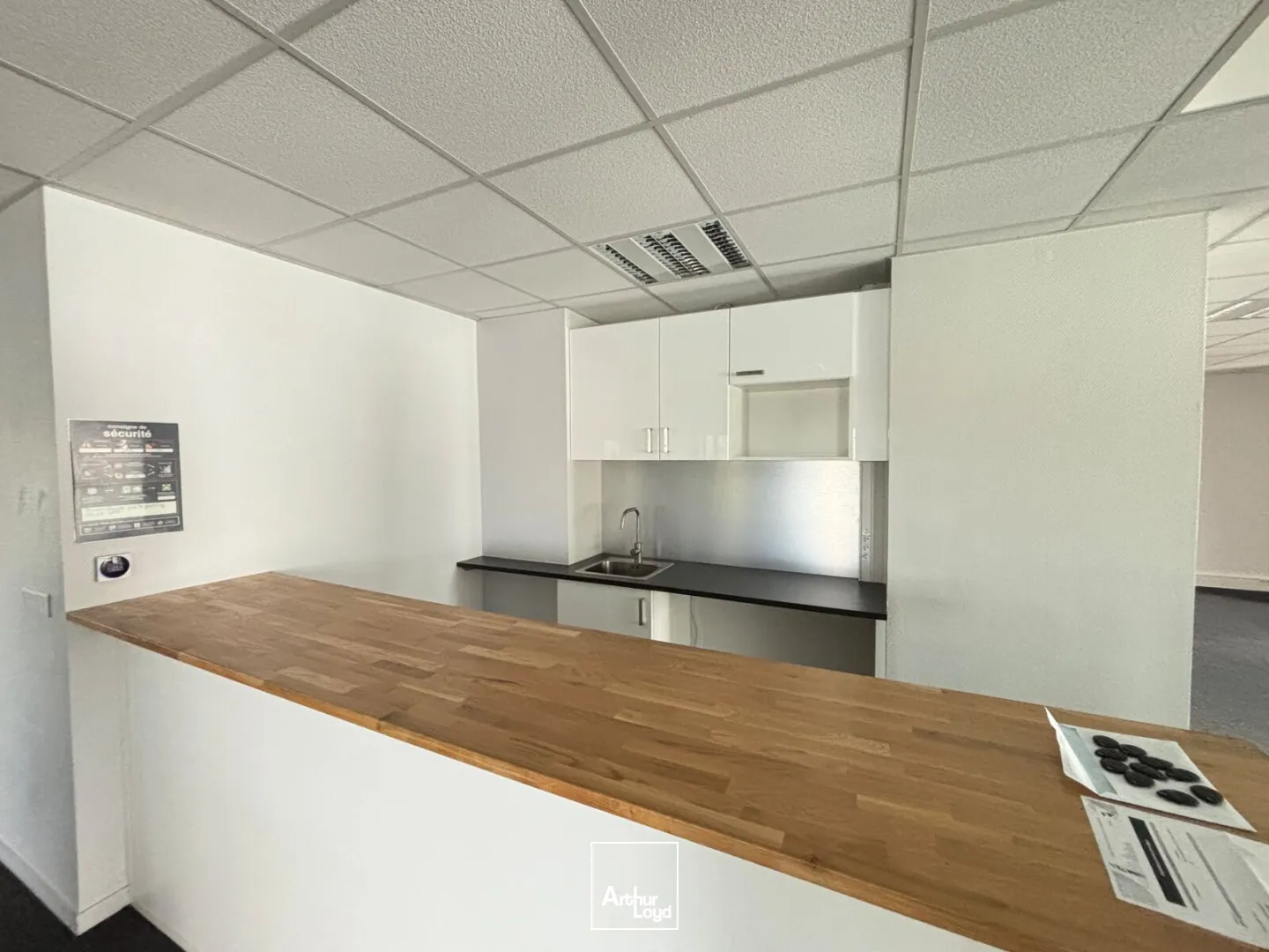 Bureaux - Location - LA CHAPELLE SUR ERDRE - 44240 - 70-1074 - 7668381