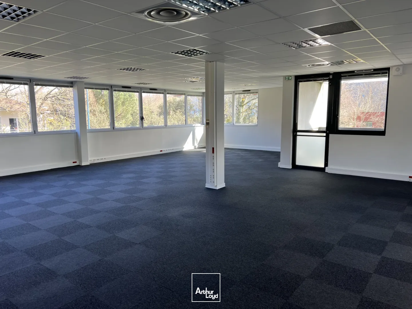 Bureaux - Location - LA CHAPELLE SUR ERDRE - 44240 - 426.24-426.24 - 7668421