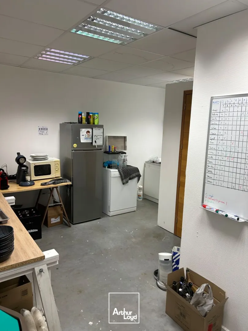 Locaux d'activité & Entrepôts - Location - PONT A MARCQ - 59710 - 245-245 - 7668511