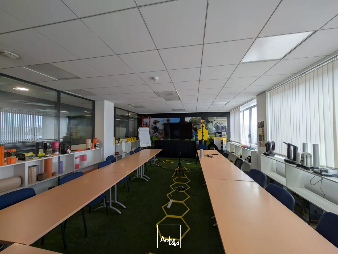 Locaux d'activité & Entrepôts - Location - LIMAY - 78520 - 6000-6000 - 7668541