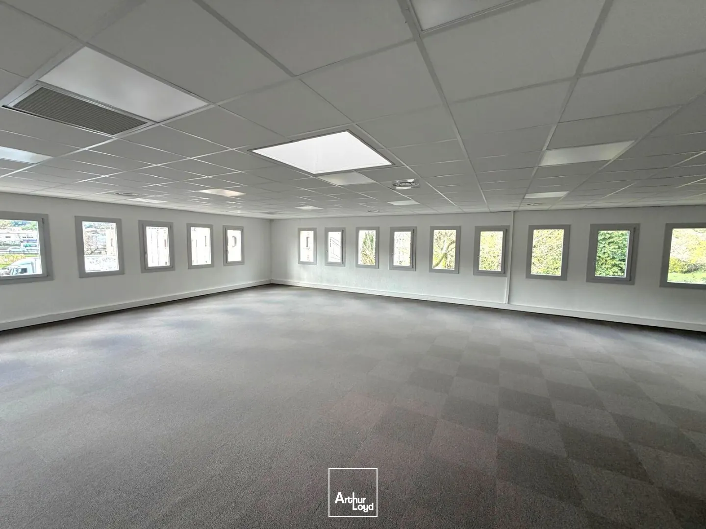 Bureaux - Location - LA PENNE SUR HUVEAUNE - 13821 - 255-648 - 7668591