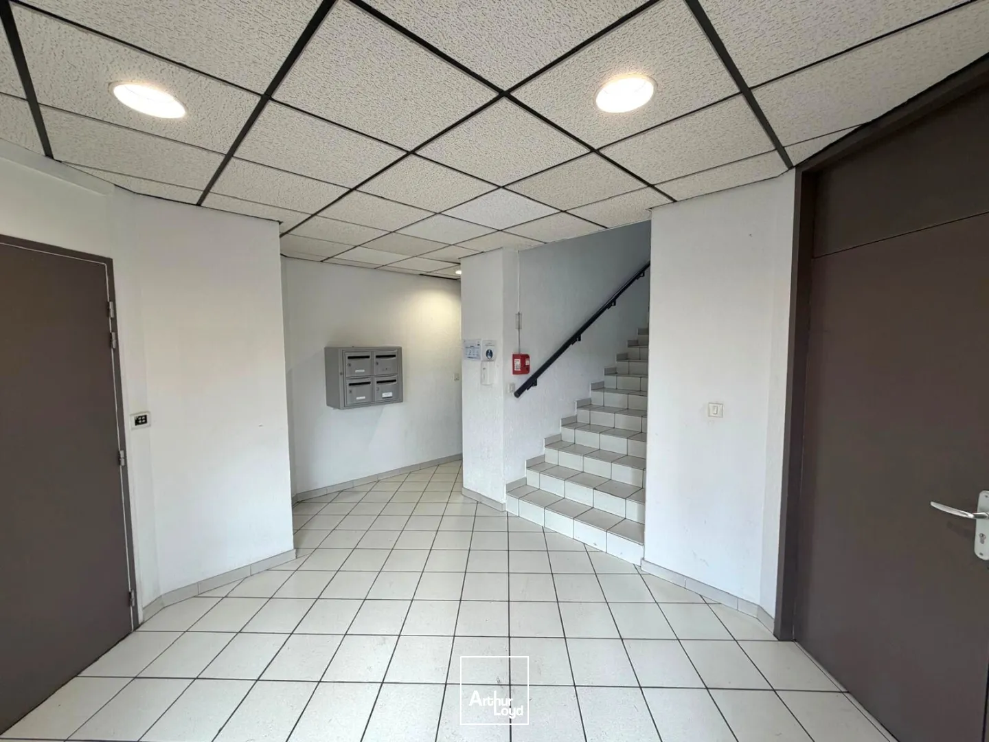 Bureaux - Location - LA PENNE SUR HUVEAUNE - 13821 - 255-648 - 7668596