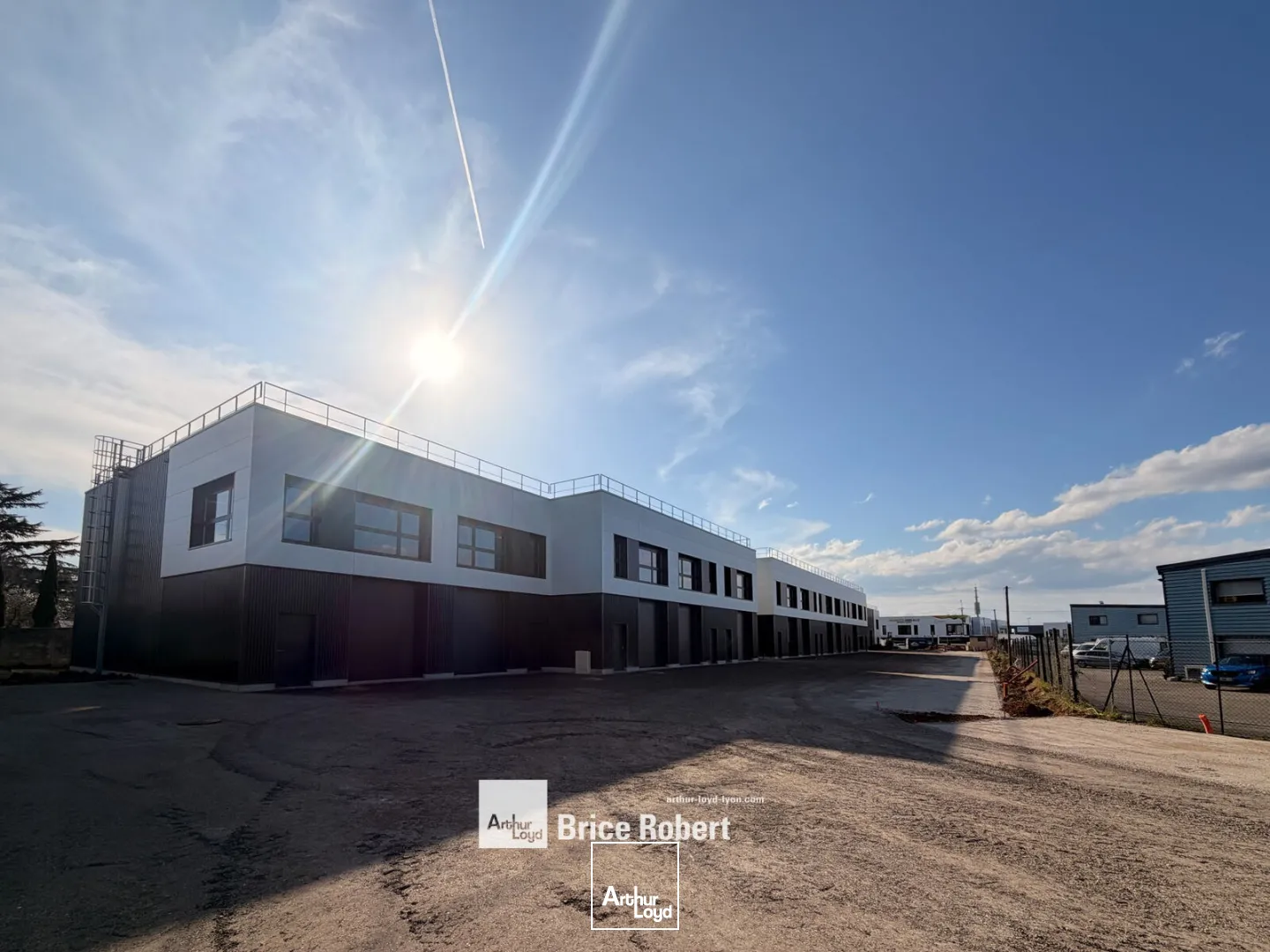 Locaux d'activité & Entrepôts - Location - DECINES CHARPIEU - 69150 - 143-2217 - 7668696