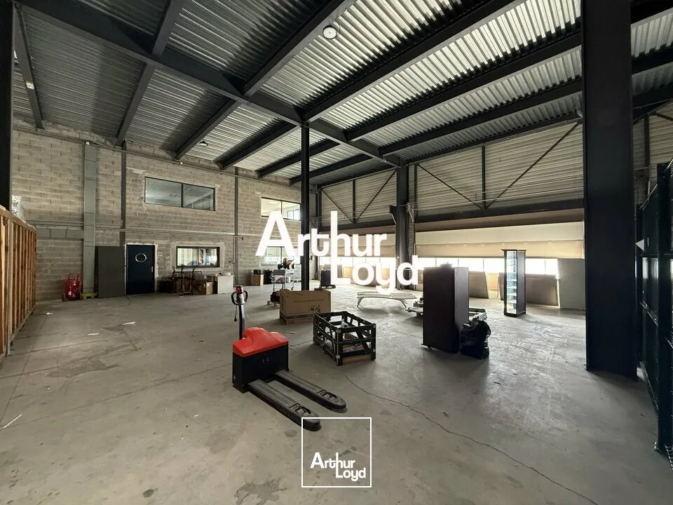 Locaux d'activité & Entrepôts - Location - FRÉJUS - 83600 - 280-280 - 7668846