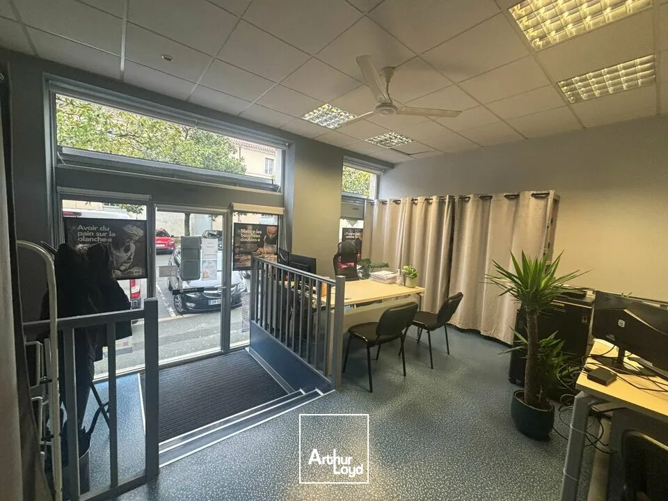 Bureaux - Location - LA ROCHE-SUR-YON - 85000 - 74.99-74.99 - 7668892